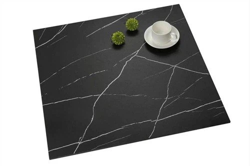 Keramický oxid železitý červený